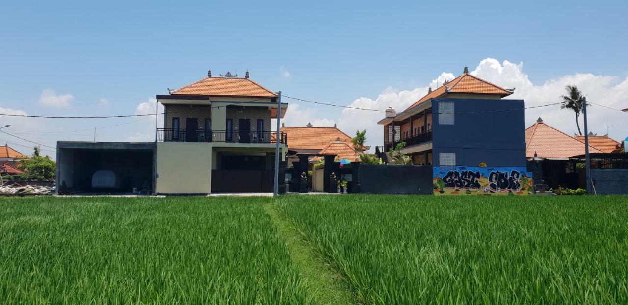 Sun Homestay Canggu Экстерьер фото